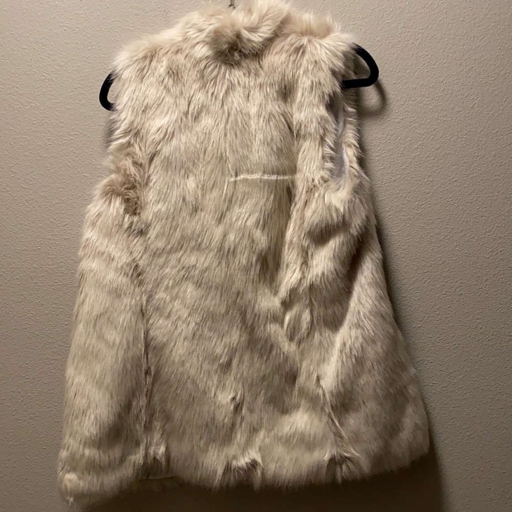 Banana republic faux fur vest - Picture 4 of 4